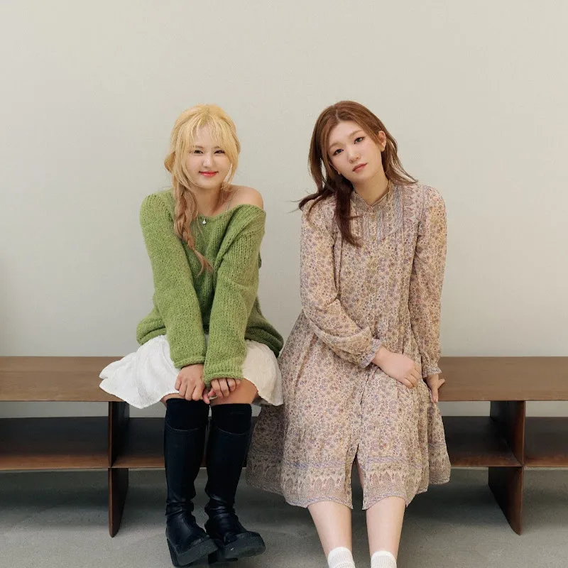 GyeongseoYeji - Topic